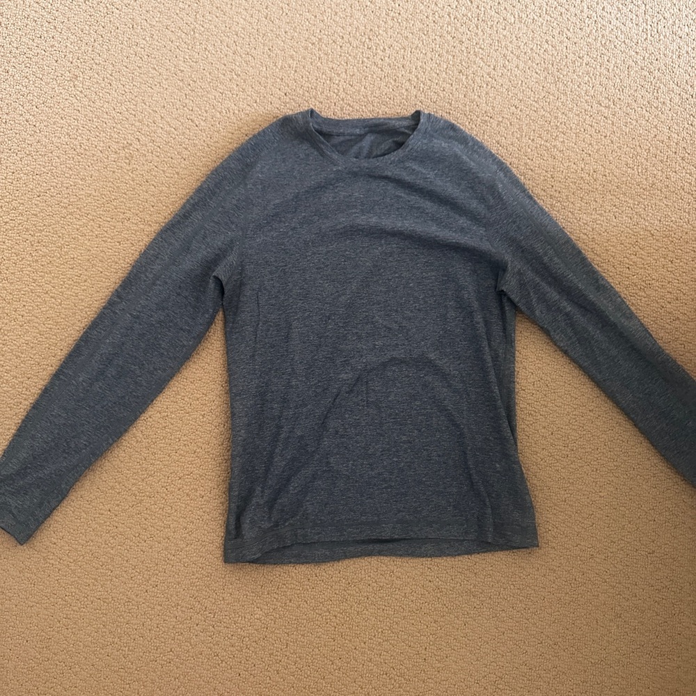 Lululemon heathered blue thick crew neck long sleeve shirt